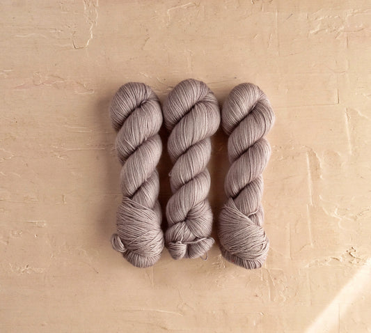 Powder Lilac - BFL Fingering